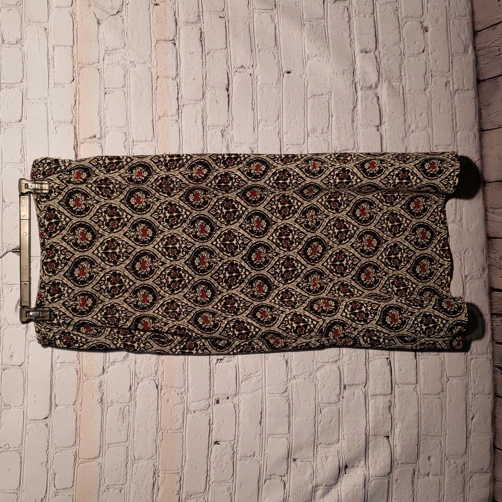 Liz Claiborne fully lined skirt floral black grey red Sz 12 - Picture 2 of 5